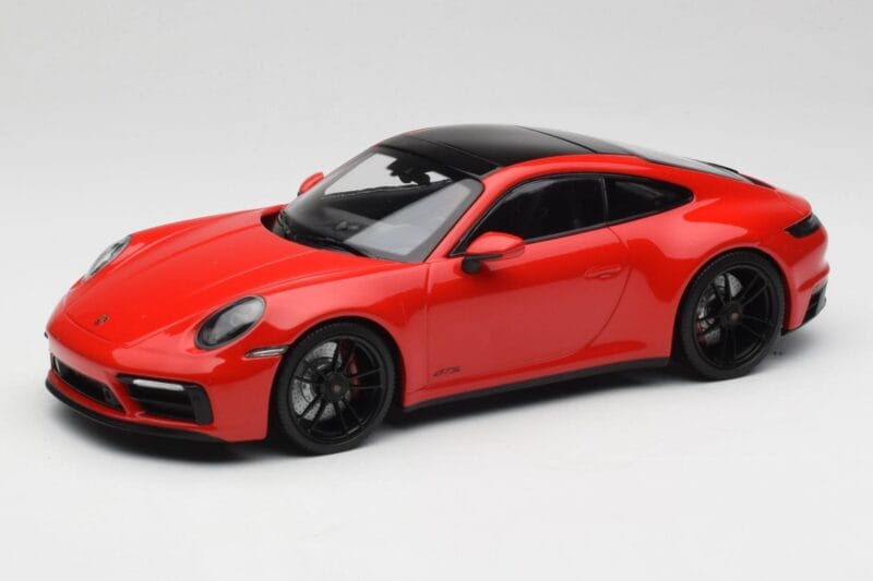 Porsche 911 992 Carrera 4 GTS Rød Minichamps 1:18 155063100 Metal