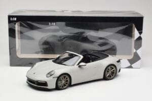 Porsche 911 992 Carrera 4S Cabriolet Grå Minichamps 1:18 155067335 Metal — billede 6 af 6