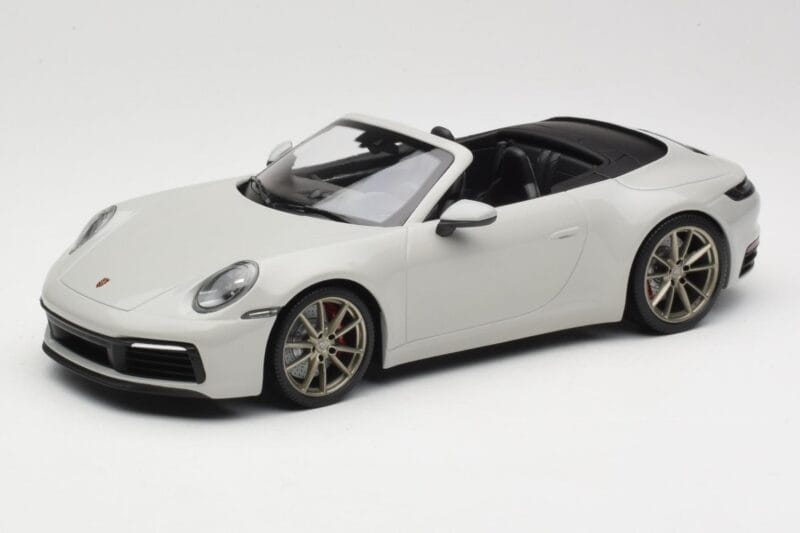 Porsche 911 992 Carrera 4S Cabriolet Grå Minichamps 1:18 155067335 Metal