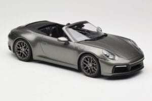 Porsche 911 992 Carrera 4S Cabriolet Mamba Green Metallic Minichamps 1:18 155067337 Metal — billede 4 af 6