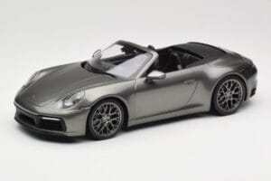 Porsche 911 992 Carrera 4S Cabriolet Mamba Green Metallic Minichamps 1:18 155067337 Metal