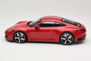 Porsche 911 992 Carrera 4S Carmine Red Minichamps 1:18 155067326 Metal — billede 3 af 6