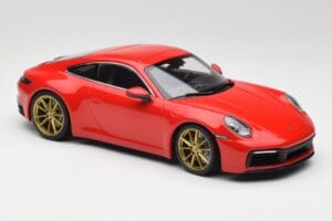 Porsche 911 992 Carrera 4S Guards Rød & Guld Hjul Minichamps 1:18 153067328 Metal — billede 4 af 6