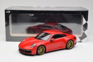 Porsche 911 992 Carrera 4S Guards Rød & Guld Hjul Minichamps 1:18 153067328 Metal — billede 6 af 6