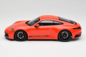 Porsche 911 992 Carrera 4S Lava Orange Minichamps 1:18 155067327 Metal — billede 3 af 6