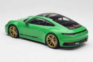 Porsche 911 992 Carrera 4S Python Green Minichamps 1:18 155067325 Metal — billede 5 af 6