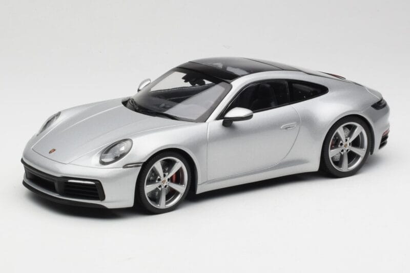 Porsche 911 992 Carrera 4S Sølv Minichamps 1:18 155067322 Metal
