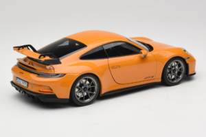 Porsche 911 992 GT3 Bahama Yellow Norev 1:18 187387 Metal — billede 3 af 8