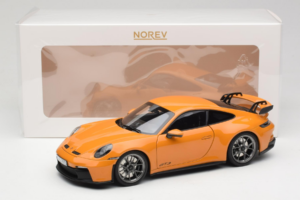 Porsche 911 992 GT3 Bahama Yellow Norev 1:18 187387 Metal — billede 8 af 8