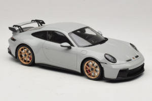 Porsche 911 992 GT3 Chalk Guld Hjul Minichamps 1:18 117069001 Metal — billede 4 af 6