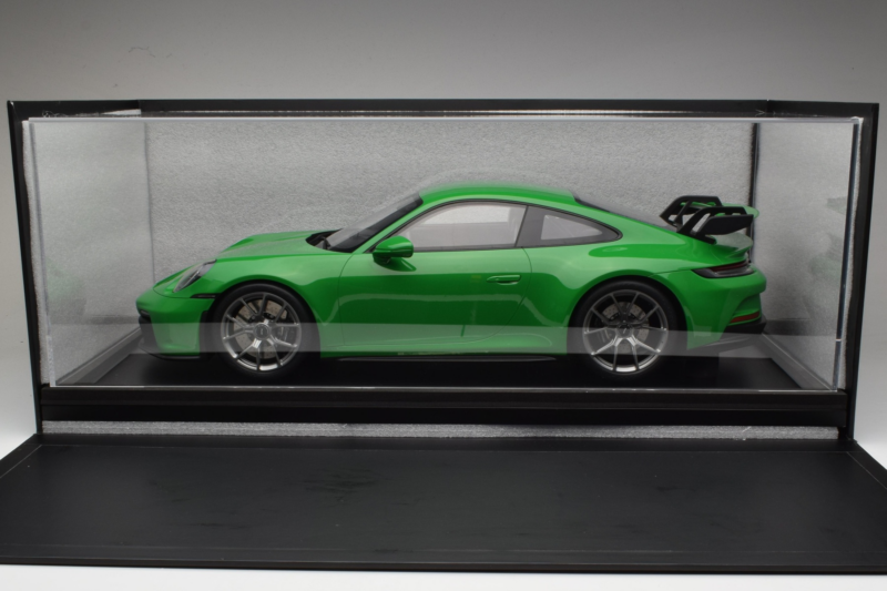 Porsche 911 992 GT3 Python Green GT Spirit 1:8 GTS801601 Resin