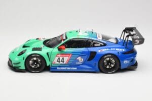 Porsche 911 992 GT3 R Falken #44 D. Eriksson / T. Heinemann 24 Hours of Nurburgring 2023 Minichamps 1:18 113236344 Metal — billede 4 af 8