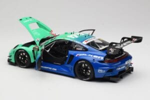 Porsche 911 992 GT3 R Falken #44 D. Eriksson / T. Heinemann 24 Hours of Nurburgring 2023 Minichamps 1:18 113236344 Metal — billede 5 af 8