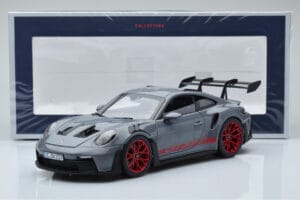Porsche 911 992 GT3 RS Arctic Grå Pyro Rød Norev 1:18 187350 Metal — billede 8 af 8
