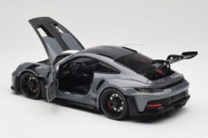 Porsche 911 992 GT3 RS Crayon Weissach Package & Black Wheels Minichamps 1:18 110062024 Metal — billede 5 af 8