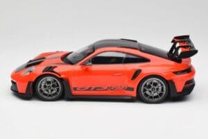 Porsche 911 992 GT3 RS Guards Orange & Sølv Fælge Minichamps 1:18 911992002 Metal — billede 3 af 6
