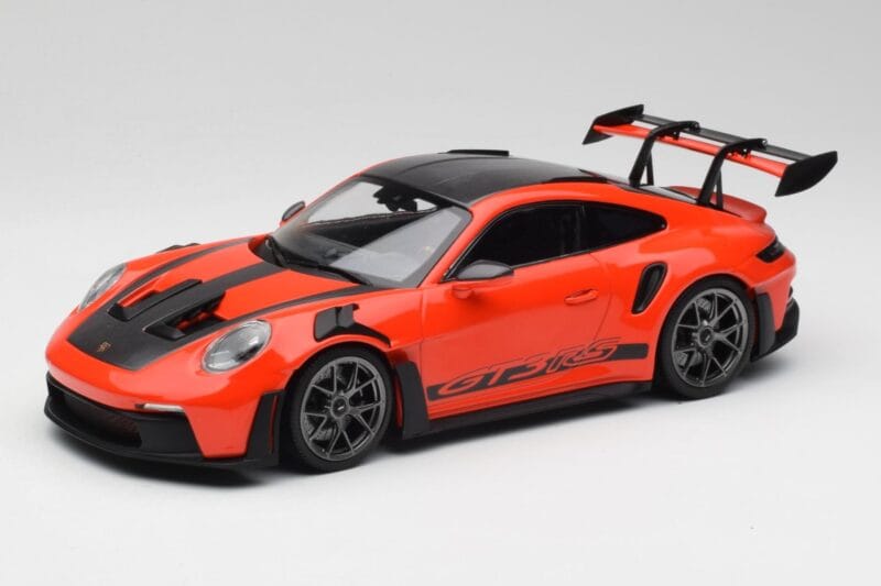 Porsche 911 992 GT3 RS Guards Orange & Sølv Fælge Minichamps 1:18 911992002 Metal
