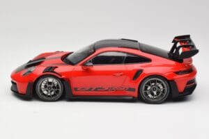 Porsche 911 992 GT3 RS Guards Rød & Sølv Hjul Weissach Package Minichamps 1:18 153062246 Metal — billede 3 af 6