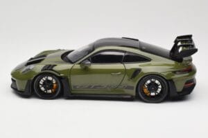 Porsche 911 992 GT3 RS Nato Olive & Black Wheels Minichamps 1:18 110062027 Metal — billede 4 af 8