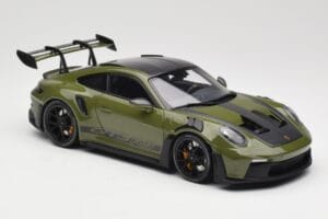 Porsche 911 992 GT3 RS Nato Olive & Black Wheels Minichamps 1:18 110062027 Metal — billede 6 af 8