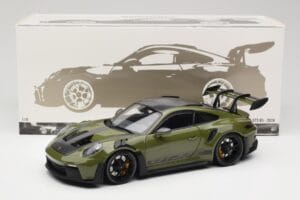 Porsche 911 992 GT3 RS Nato Olive & Black Wheels Minichamps 1:18 110062027 Metal — billede 8 af 8