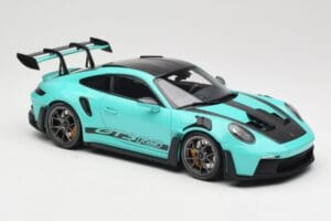 Porsche 911 992 GT3 RS Python Green & Dark Silver Wheels Minichamps 1:18 110062026 Metal — billede 6 af 8