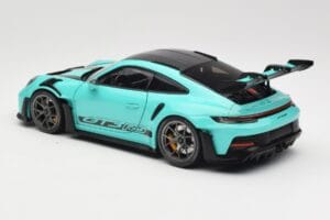 Porsche 911 992 GT3 RS Python Green & Dark Silver Wheels Minichamps 1:18 110062026 Metal — billede 7 af 8