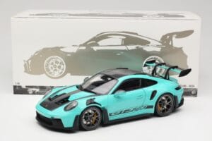 Porsche 911 992 GT3 RS Python Green & Dark Silver Wheels Minichamps 1:18 110062026 Metal — billede 8 af 8