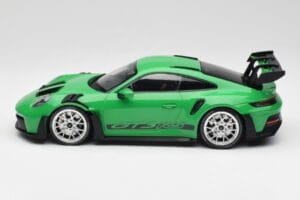 Porsche 911 992 GT3 RS Python Grøn & Sølv Hjul & Sort Dekoration Minichamps 1:18 153062235 Metal — billede 3 af 6