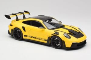 Porsche 911 992 GT3 RS Racing Gul & Sorte Hjul Minichamps 1:18 153062245 Metal — billede 4 af 6