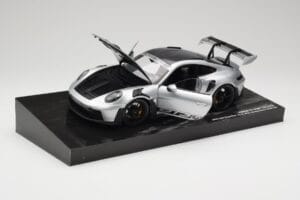 Porsche 911 992 GT3 RS Sølv Weissach Package Minichamps 1:18 110062020 Metal — billede 3 af 8