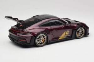 Porsche 911 992 GT3 RS Ultraviolet & Sølvfælge Minichamps 1:18 110062029 Metal — billede 3 af 8