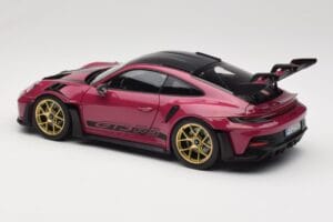 Porsche 911 992 GT3 RS Weissach Package Ruby Star Norev 1:18 187370 Metal — billede 7 af 8