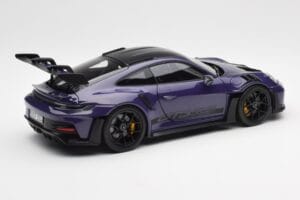 Porsche 911 992 GT3 RS Weissach Package Ultraviolet Norev 1:18 187368 Metal — billede 3 af 8