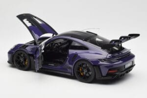 Porsche 911 992 GT3 RS Weissach Package Ultraviolet Norev 1:18 187368 Metal — billede 5 af 8