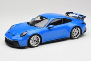 Porsche 911 992 GT3 Shark Blå & Sølvfælge Minichamps 1:18 143069015 Resin