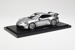 Porsche 911 992 GT3 Sølv Minichamps 1:18 WAP0211510M004 Resin