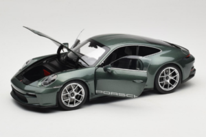 Porsche 911 992 S/T Malachite Green Metallic Norev 1:18 187472 Metal — billede 2 af 8