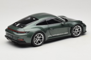 Porsche 911 992 S/T Malachite Green Metallic Norev 1:18 187472 Metal — billede 3 af 8
