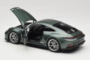 Porsche 911 992 S/T Malachite Green Metallic Norev 1:18 187472 Metal — billede 4 af 8