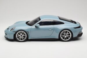 Porsche 911 992 S/T Meisenblau Norev 1:12 127550 Metal — billede 3 af 6