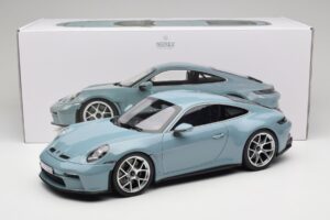 Porsche 911 992 S/T Meisenblau Norev 1:12 127550 Metal — billede 6 af 6