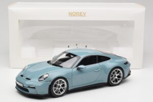 Porsche 911 992 S/T Meissen Blue Norev 1:18 187470 Metal — billede 8 af 8