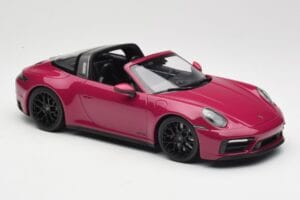 Porsche 911 992 Targa 4 GTS Rubystar Minichamps 1:18 155061066 Metal — billede 4 af 6