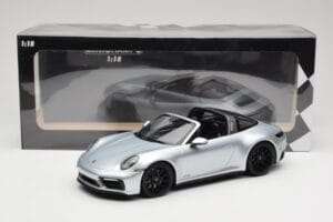 Porsche 911 992 Targa 4 GTS Sølv Minichamps 1:18 155061061 Metal — billede 6 af 6