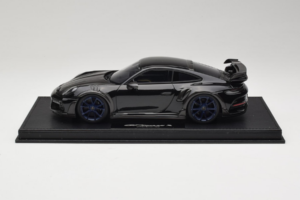 Porsche 911 992 TechArt GTstreet R Sort Med Blå Hjul TechArt 1:18 REMC009 Resin