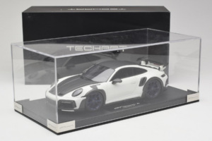 Porsche 911 992 TechArt GTstreet R Hvid Med Blå Hjul TechArt 1:18 REMC014 Resin — billede 6 af 6