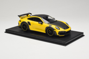 Porsche 911 992 TechArt GTstreet R Gul Med Sorte Hjul TechArt 1:18 REMC011 Resin — billede 4 af 6