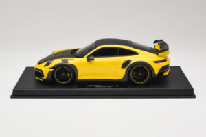 Porsche 911 992 TechArt GTstreet R Gul Med Sorte Hjul TechArt 1:18 REMC011 Resin