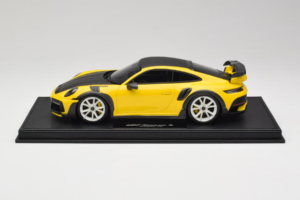 Porsche 911 992 TechArt GTstreet R Gul Med Hvide Hjul TechArt 1:18 REMC015 Resin